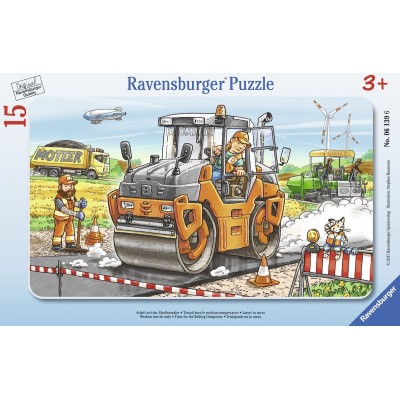 Ravensburger-06139 Rahmenpuzzle - Arbeit mit Straßenwalze